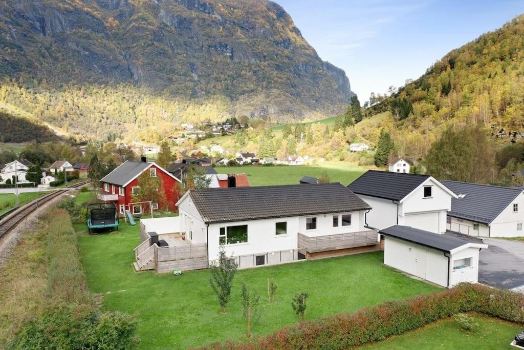 Willa Fint Hus I Flam Aurland Zewnętrze zdjęcie